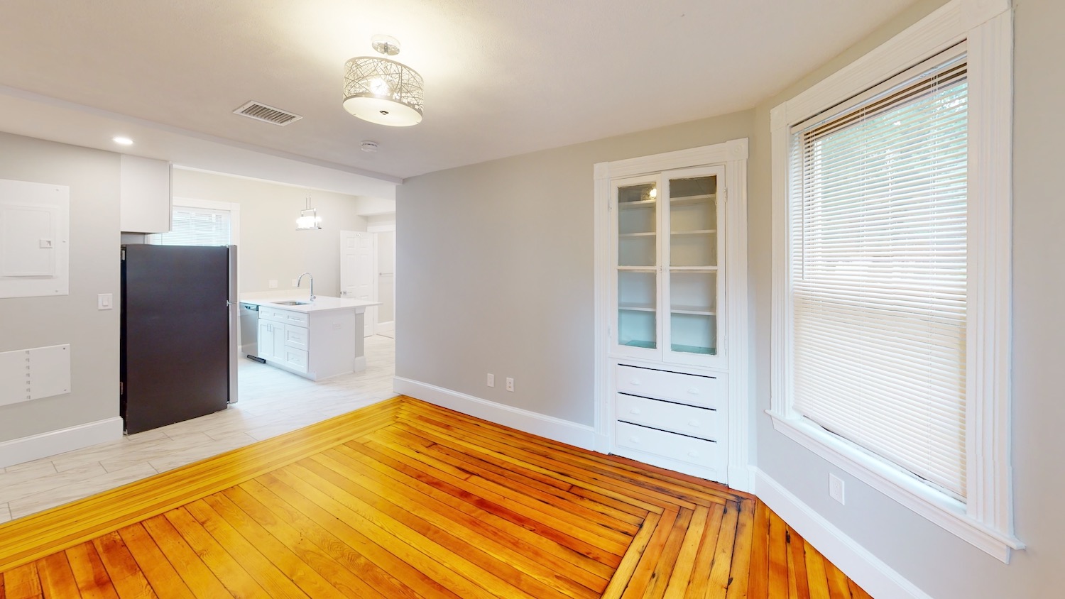 3.5 bed, 2 bath apartment for rent at 267 Cottage St Unit 1, Dorchester — photo 2 of 27
