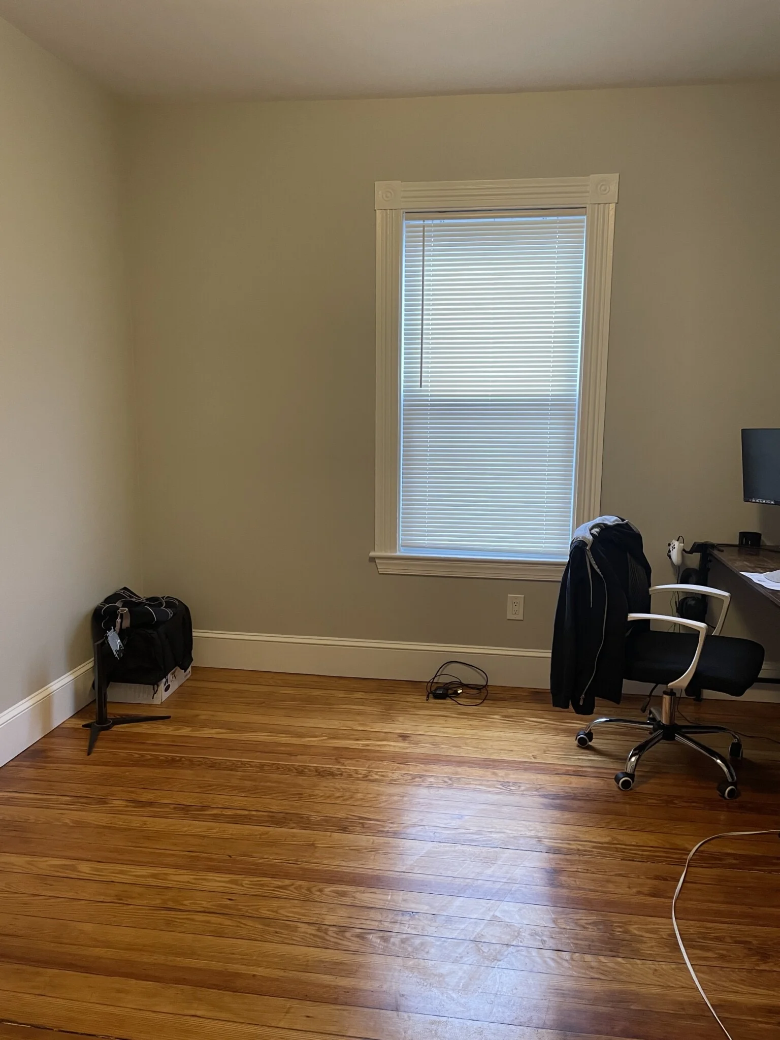 4 bed, 2 bath apartment for rent at 267 Cottage St Unit 2, Dorchester — photo 5 of 7