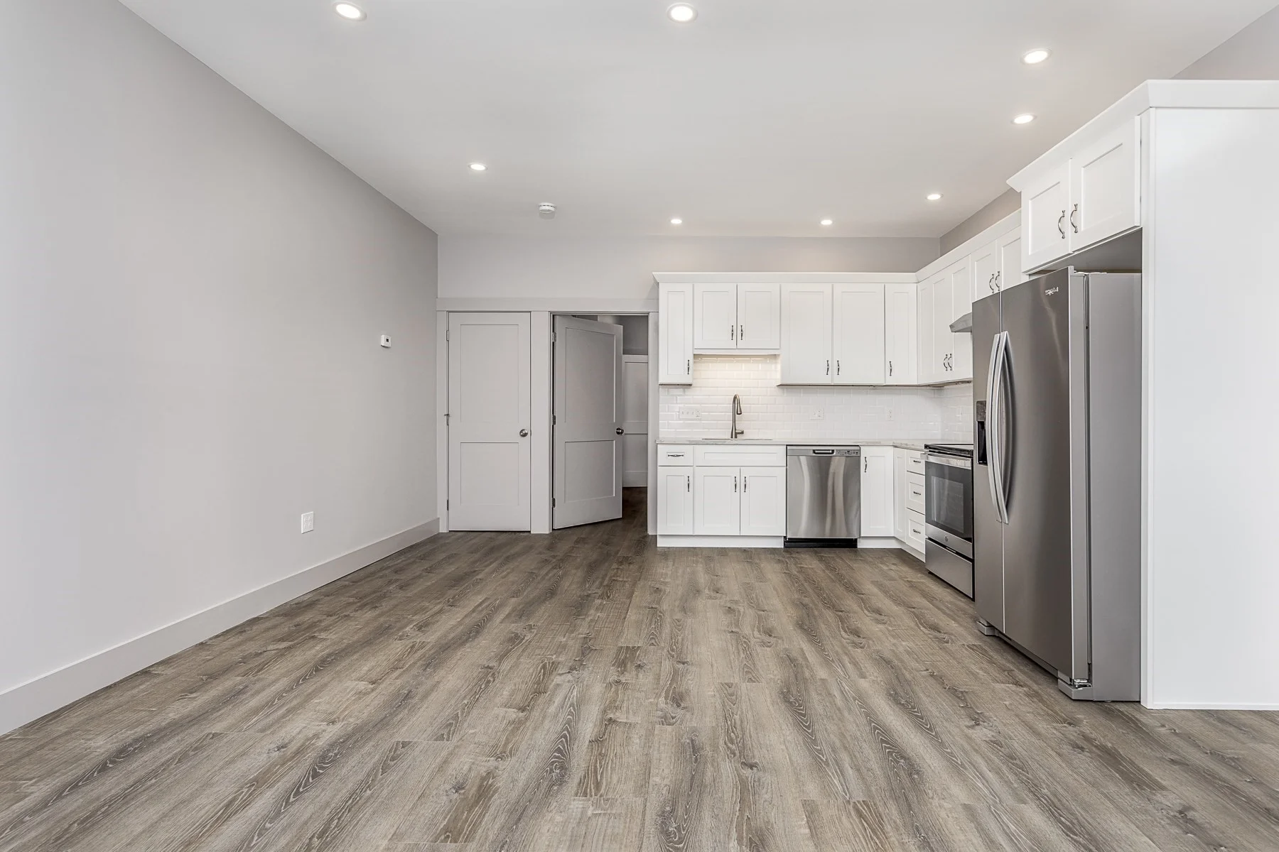 1 bed, 1 bath apartment for rent at 267 Humphrey St Unit A, Marblehead — photo 3 of 9