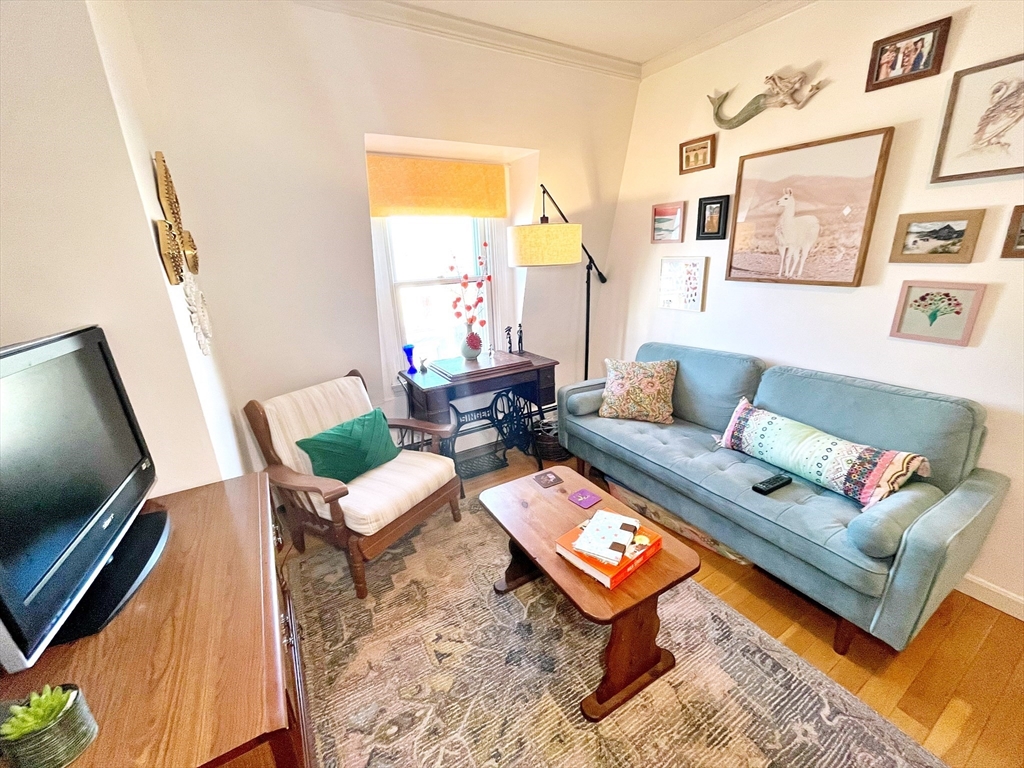 2 bed, 1 bath apartment for rent at 267 Lexington St Unit 4, East Boston — photo 2 of 22
