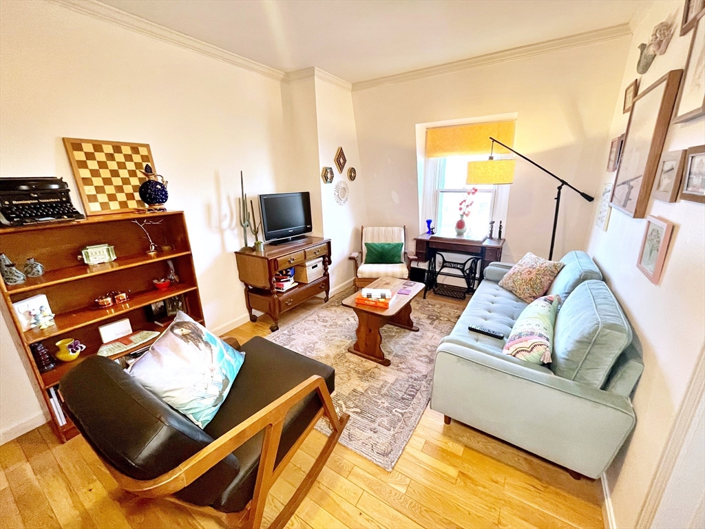 2 bed, 1 bath apartment for rent at 267 Lexington St Unit 4, East Boston
