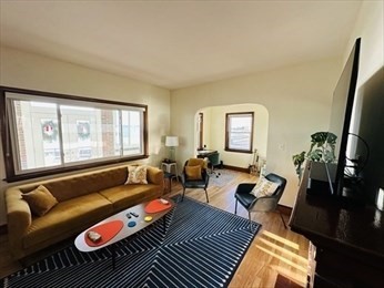 2 bed, 1 bath apartment for rent at 267 Lynn Shore Dr Unit 2, Diamond District