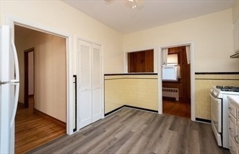 2 bed, 1 bath apartment for rent at 267 Lynn Shore Dr Unit 2, Diamond District — photo 13 of 25