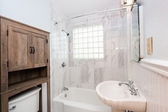 2 bed, 1 bath apartment for rent at 267 Lynn Shore Dr Unit 2, Diamond District — photo 14 of 25