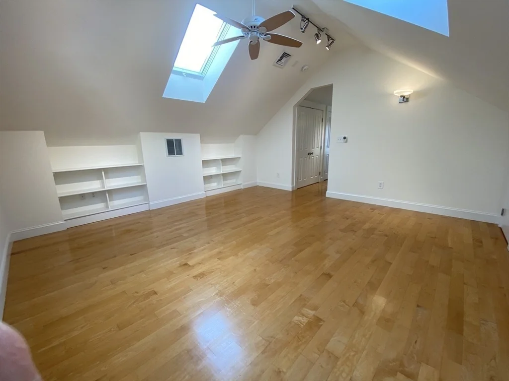 3 bed, 1.5 bath apartment for rent at 267 Norfolk St Unit 267, The Port — photo 12 of 19