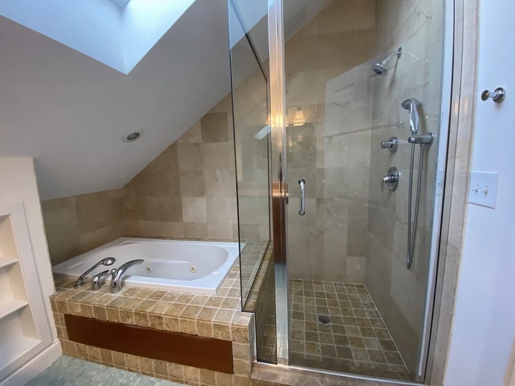 3 bed, 1.5 bath apartment for rent at 267 Norfolk St Unit 267, The Port — photo 16 of 19