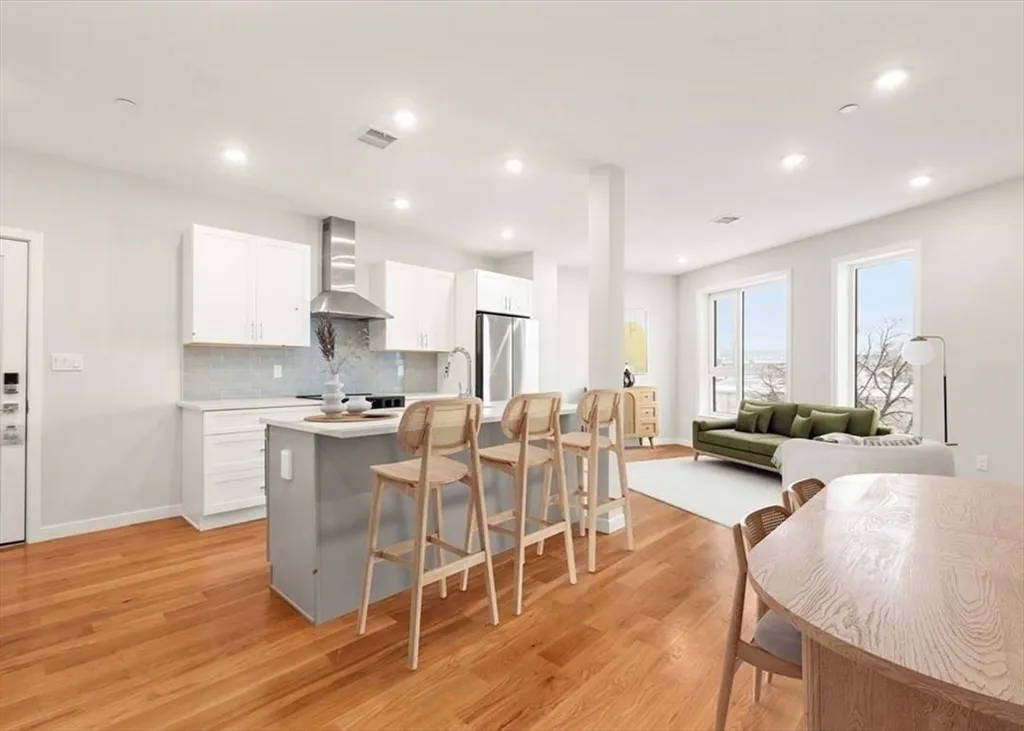 2 bed, 2 bath apartment for rent at 267 Old Colony Ave Unit 301, South Boston