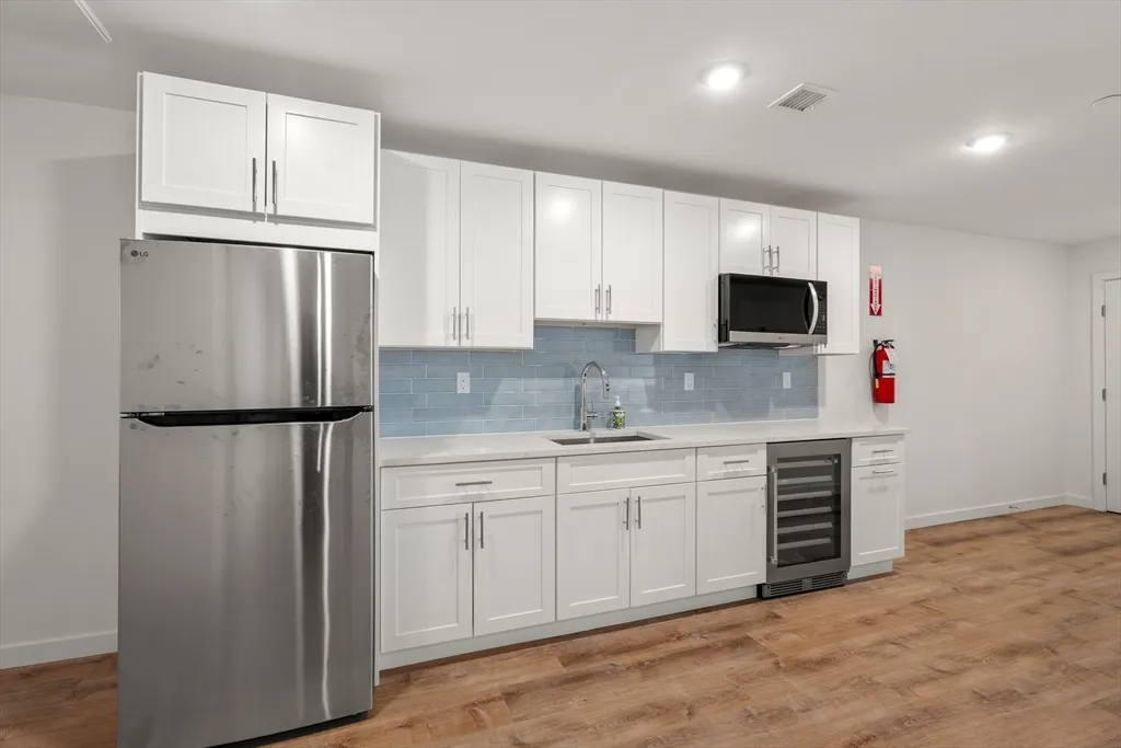 2 bed, 2 bath apartment for rent at 267 Old Colony Ave Unit 411, South Boston — photo 13 of 20