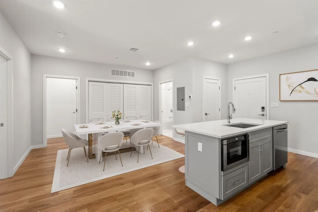 2 bed, 2 bath apartment for rent at 267 Old Colony Ave Unit 411, South Boston — photo 3 of 20