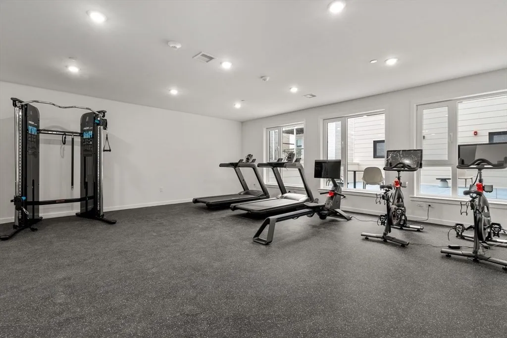 2 bed, 2 bath apartment for rent at 267 Old Colony Ave Unit 507, South Boston — photo 34 of 39