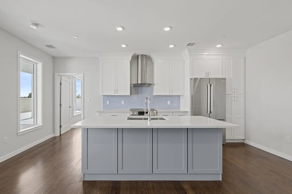 2 bed, 2 bath apartment for rent at 267 Old Colony Ave Unit 507, South Boston — photo 4 of 39
