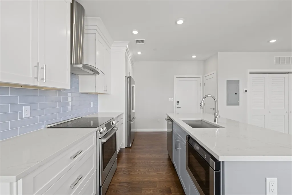 2 bed, 2 bath apartment for rent at 267 Old Colony Ave Unit 507, South Boston — photo 8 of 39