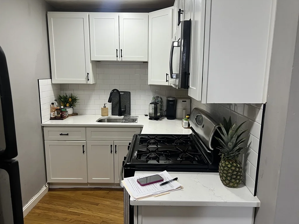 2 bed, 1 bath apartment for rent at 267 Washington Ave Unit 5, Winthrop — photo 5 of 14