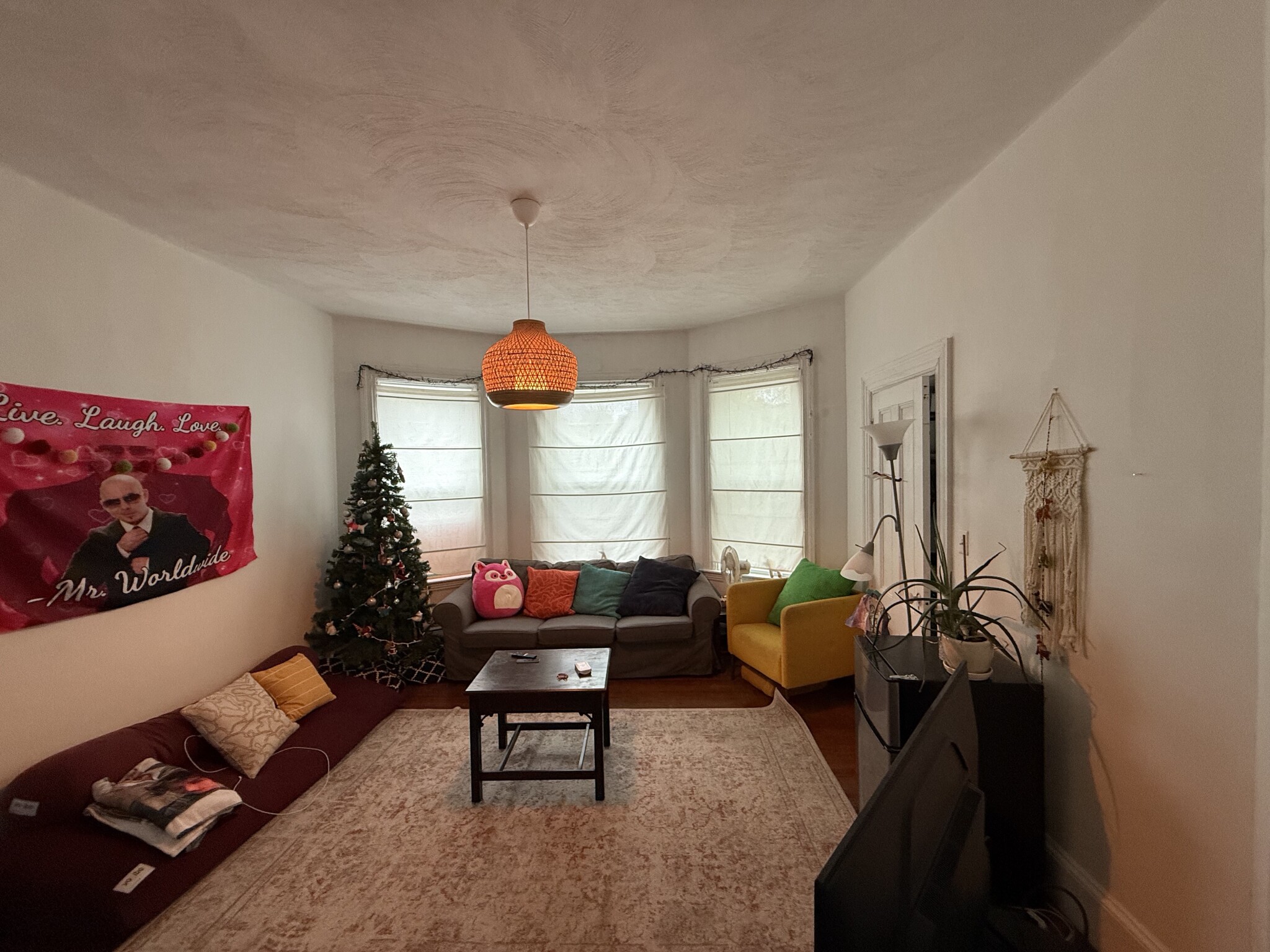 4 bed, 1 bath apartment for rent at 268 Broadway Unit 1, The Port — photo 4 of 11
