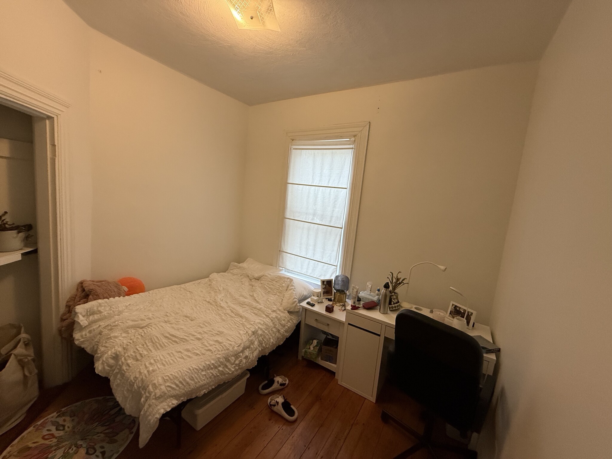 4 bed, 1 bath apartment for rent at 268 Broadway Unit 1, The Port — photo 10 of 11