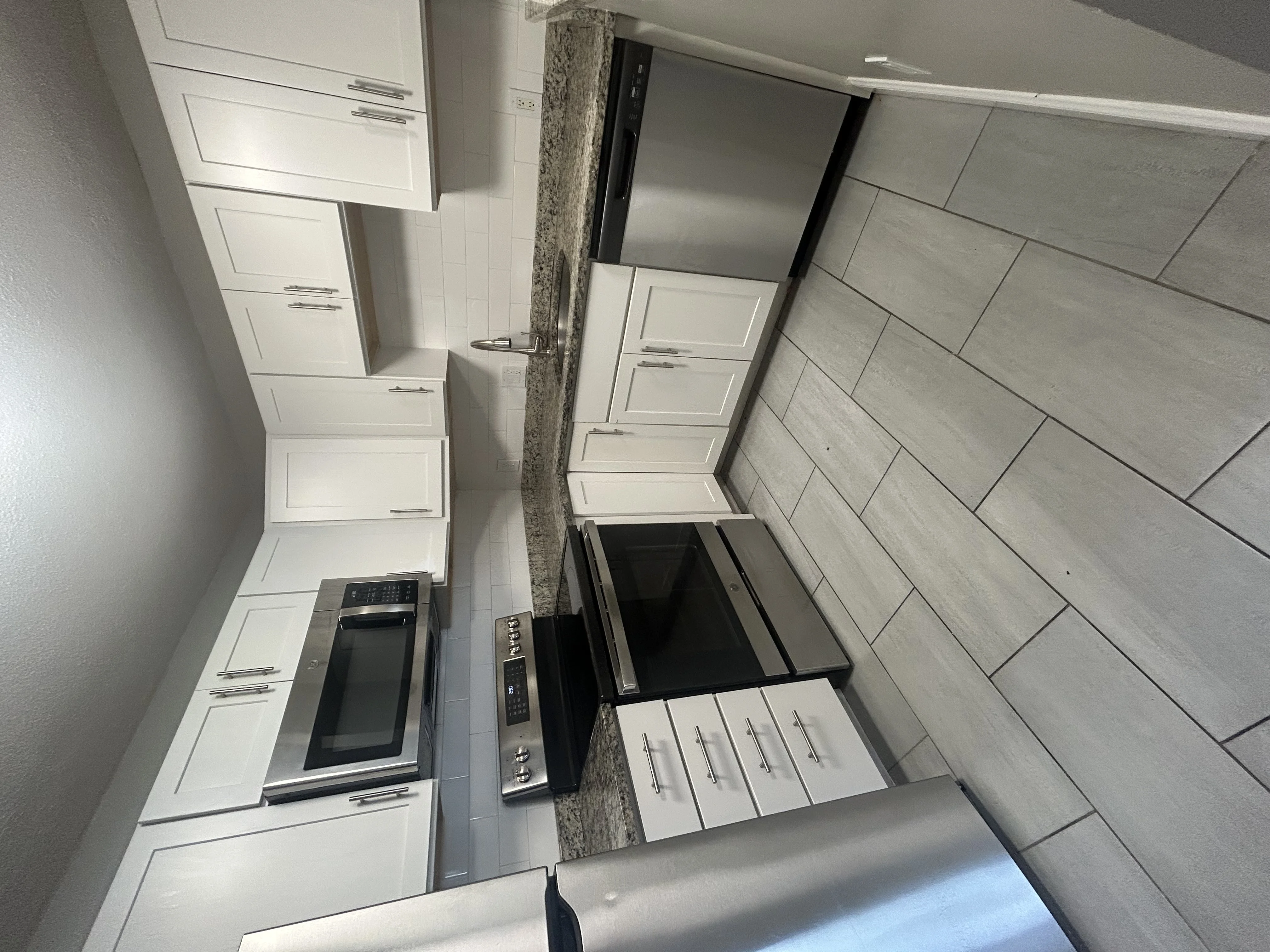 2 bed, 1 bath apartment for rent at 268 Grove St Unit 3, Auburndale — photo 4 of 16
