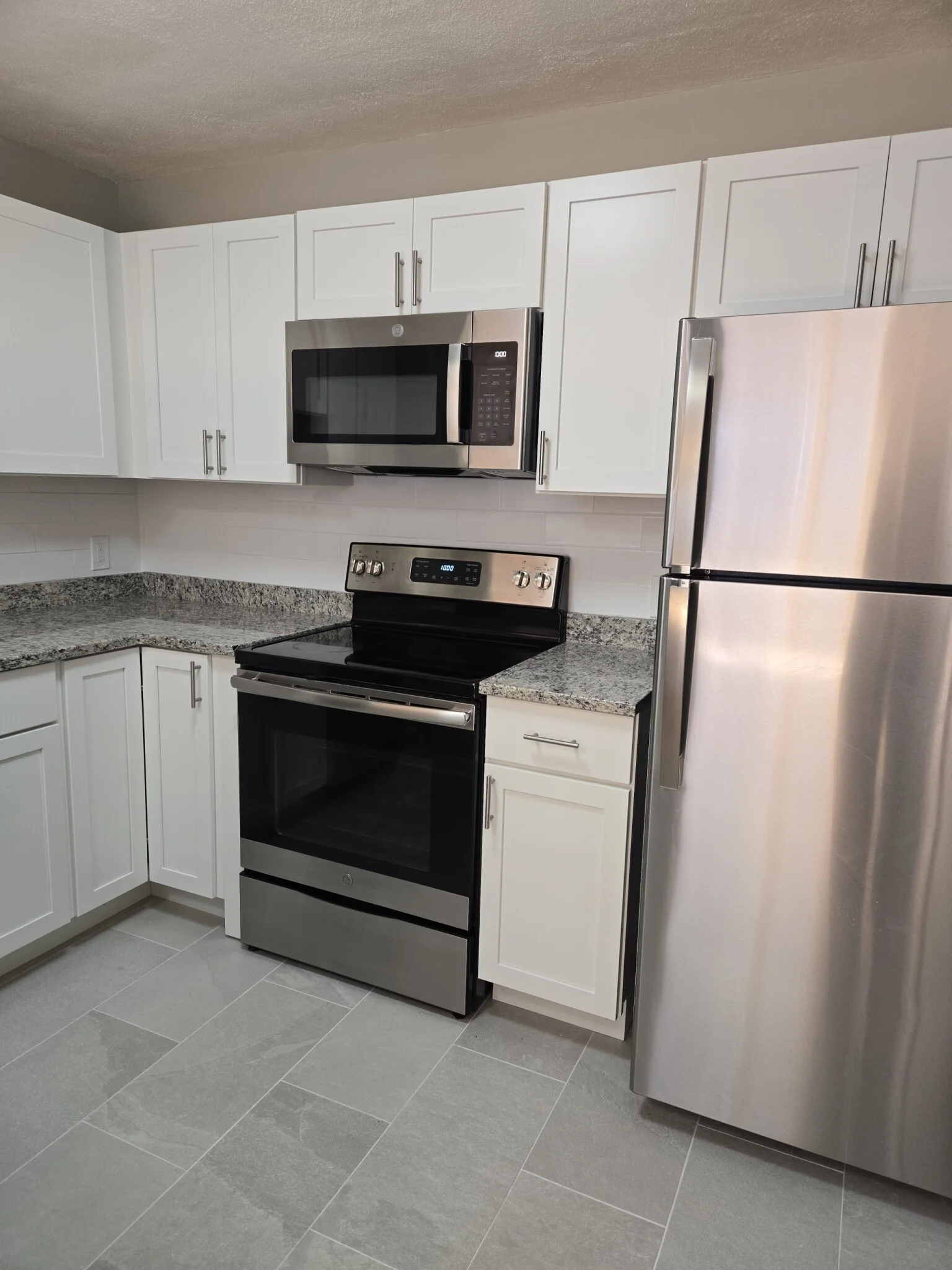2 bed, 1 bath apartment for rent at 268 Grove St Unit 6, Auburndale