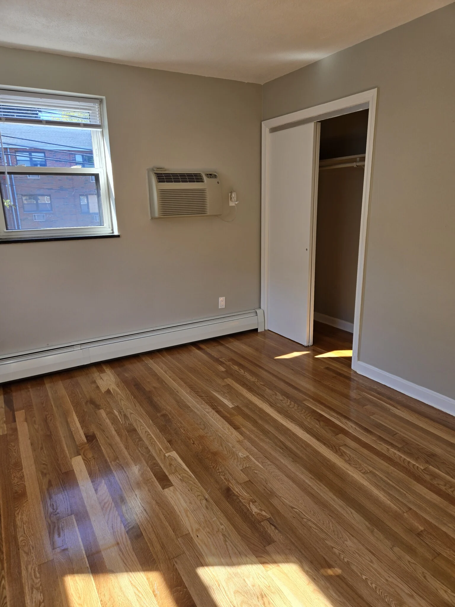 2 bed, 1 bath apartment for rent at 268 Grove St Unit 6, Auburndale — photo 3 of 7