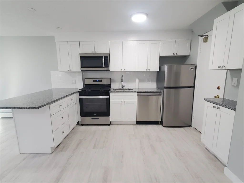 1 bed, 1 bath apartment for rent at 268 West St Unit 3, Quincy