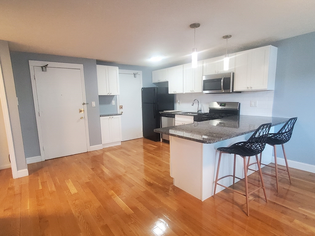 1 bed, 1 bath apartment for rent at 268 West St Unit 8, Quincy
