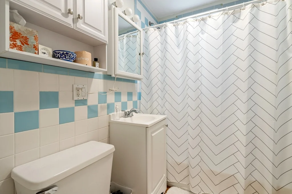 1 bed, 1 bath apartment for rent at 268 Windsor St Unit 2, The Port — photo 10 of 14