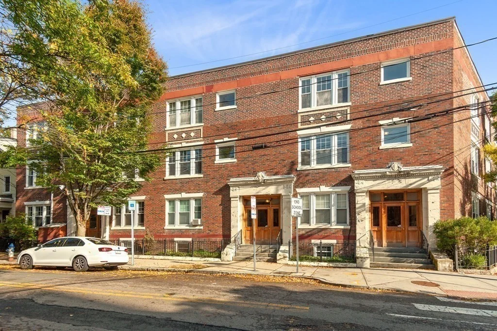 1 bed, 1 bath apartment for rent at 268 Windsor St Unit 4, The Port — photo 1 of 10
