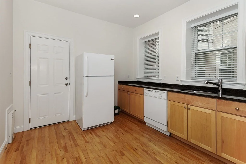 1 bed, 1 bath apartment for rent at 268 Windsor St Unit 4, The Port — photo 7 of 10