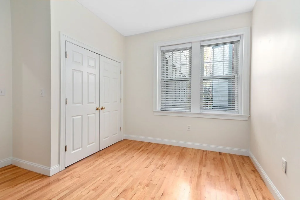 1 bed, 1 bath apartment for rent at 268 Windsor St Unit 4, The Port — photo 5 of 10