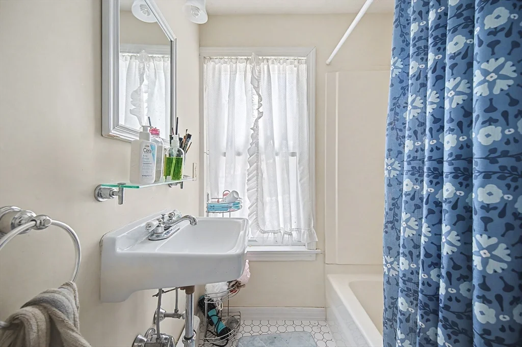 3 bed, 2 bath apartment for rent at 268 Wood St, Hopkinton — photo 18 of 22