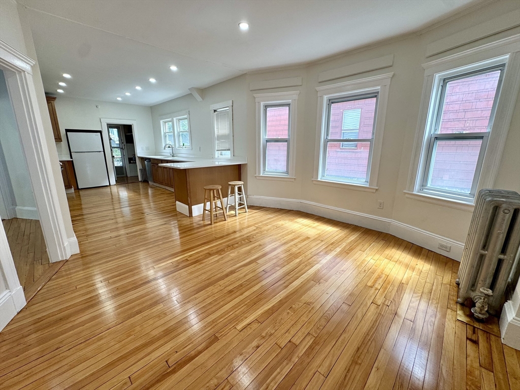 2 bed, 2 bath apartment for rent at 269 Alewife Brook Pkwa Unit 1, West Somerville — photo 2 of 20