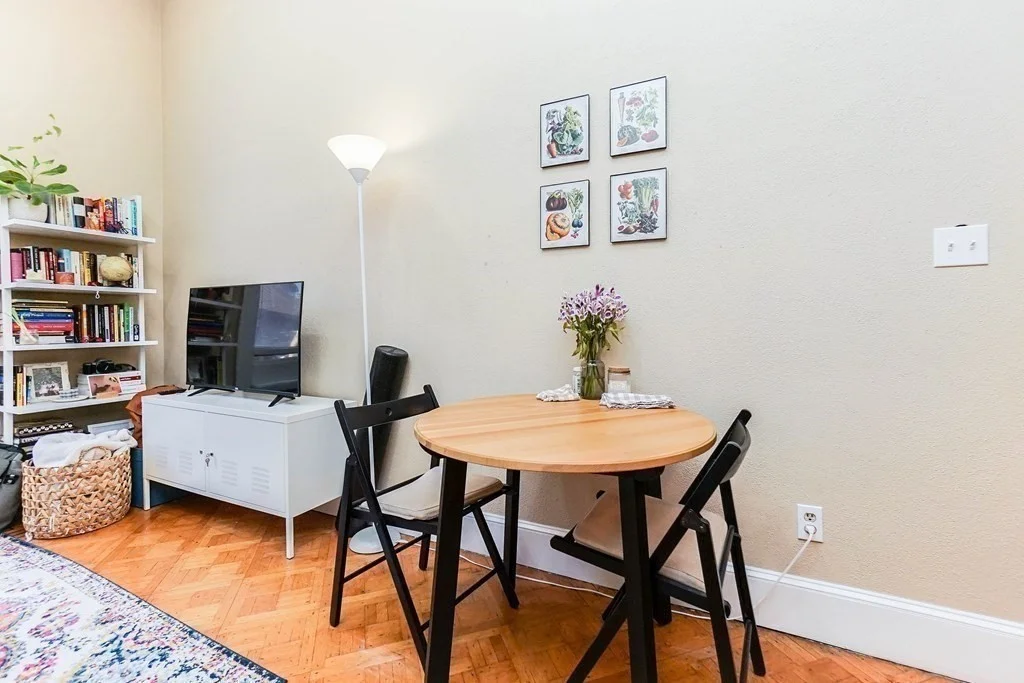 1 bed, 1 bath apartment for rent at 269 Beacon St Unit 6, Back Bay — photo 14 of 17