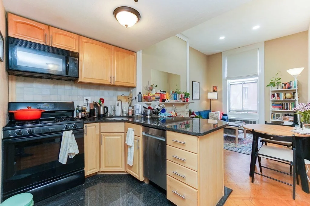 1 bed, 1 bath apartment for rent at 269 Beacon St Unit 6, Back Bay — photo 2 of 17