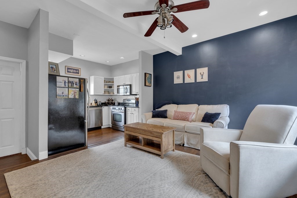 2 bed, 2 bath apartment for rent at 269 Bolton St Unit 1, South Boston — photo 3 of 15