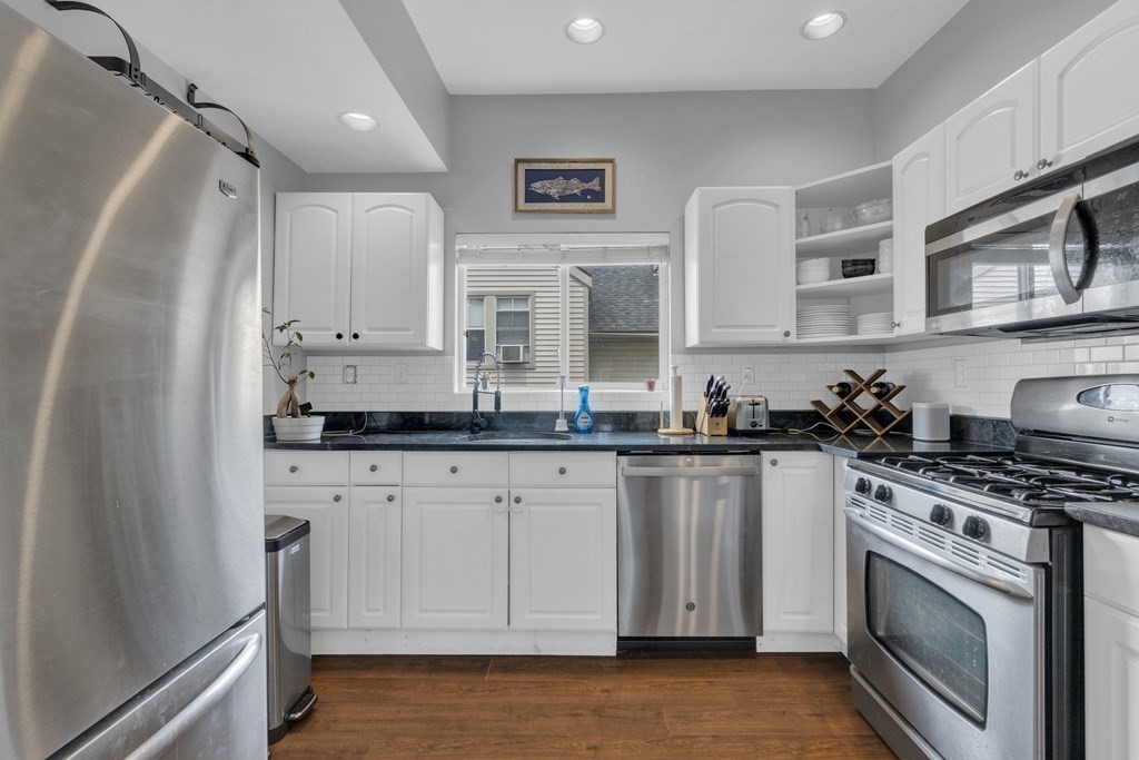 2 bed, 2 bath apartment for rent at 269 Bolton St Unit 1, South Boston — photo 5 of 15