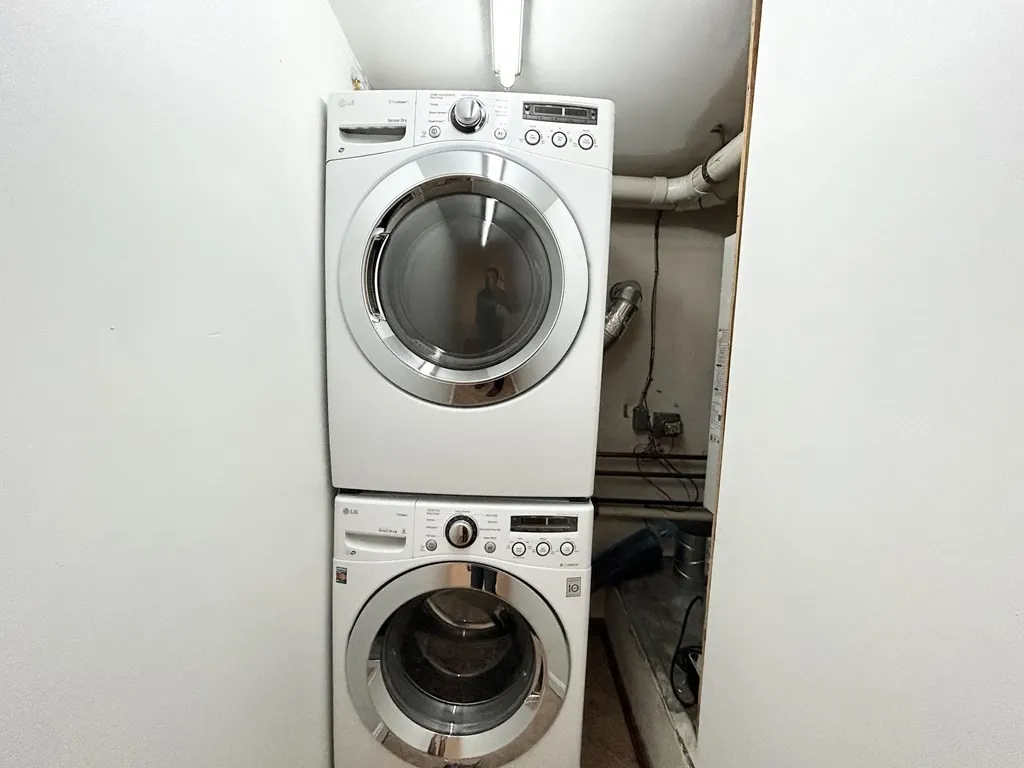 2 bed, 1.5 bath apartment for rent at 269 Bolton St Unit 2B, South Boston — photo 9 of 10
