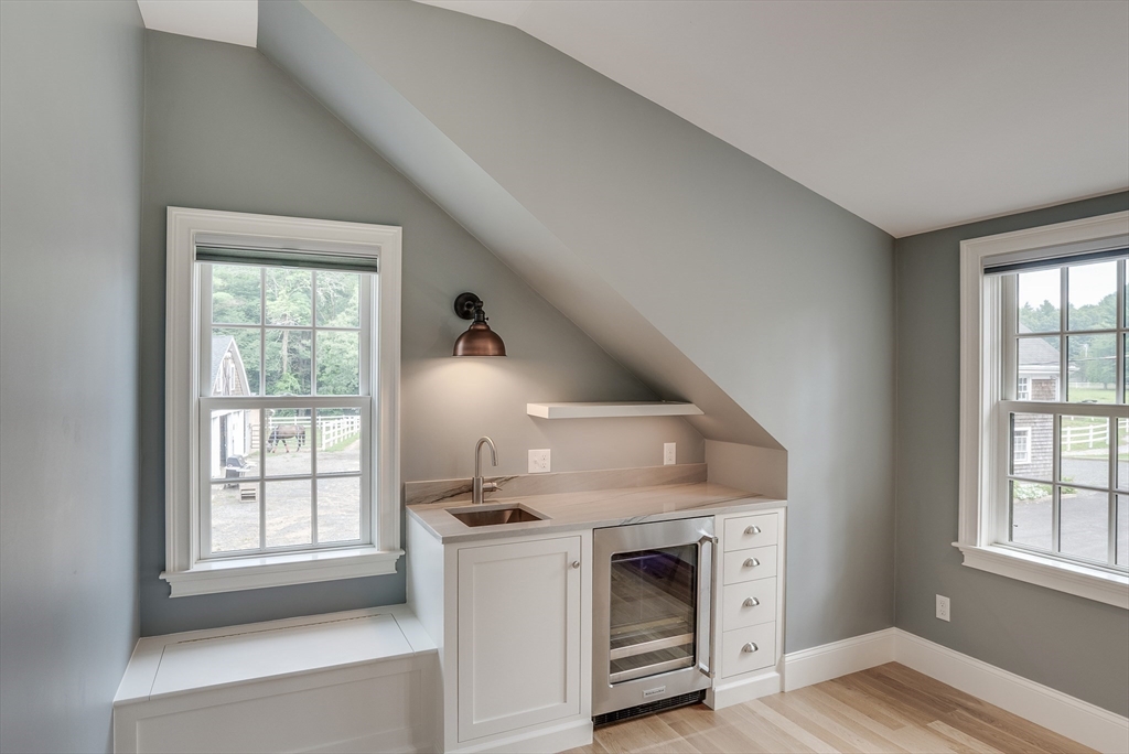 4 bed, 3 bath apartment for rent at 269 Dudley Rd Unit -, Bedford — photo 13 of 34