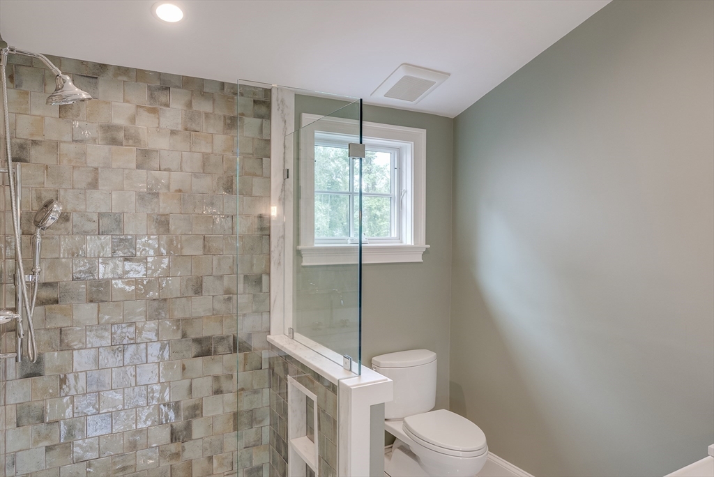 4 bed, 3 bath apartment for rent at 269 Dudley Rd Unit -, Bedford — photo 17 of 34