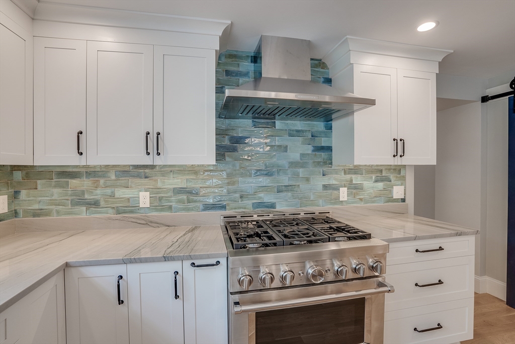 4 bed, 3 bath apartment for rent at 269 Dudley Rd Unit -, Bedford — photo 4 of 34
