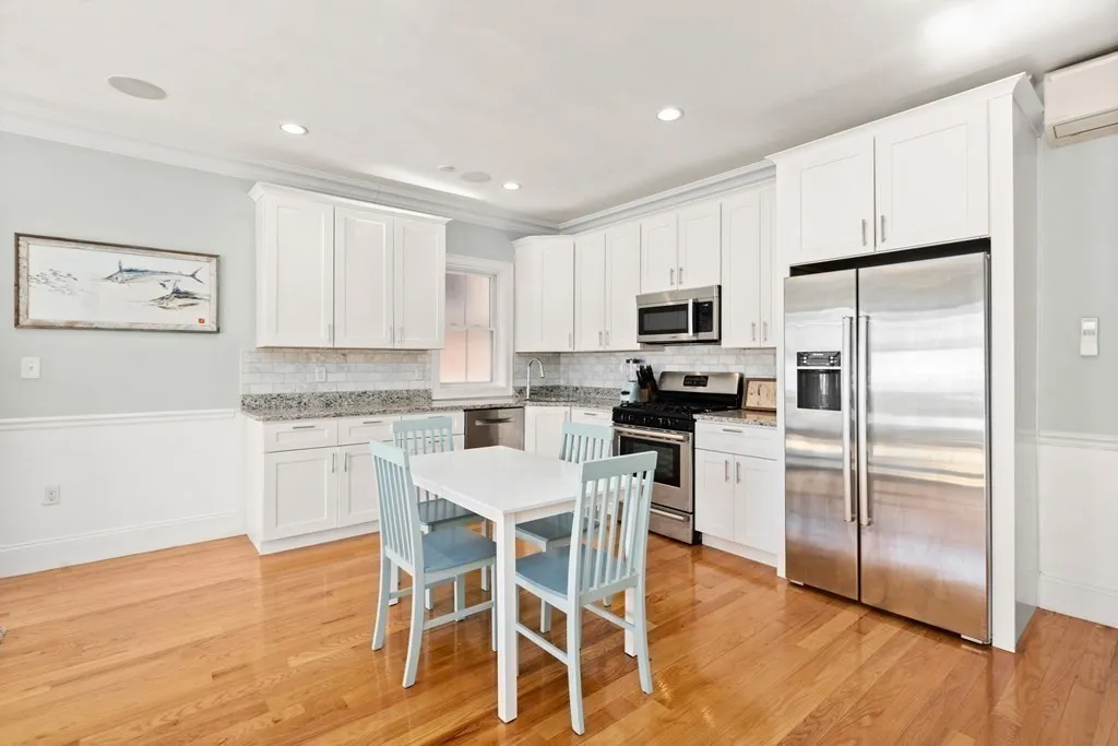 2 bed, 1 bath apartment for rent at 269 Emerson St Unit 1, South Boston — photo 5 of 14