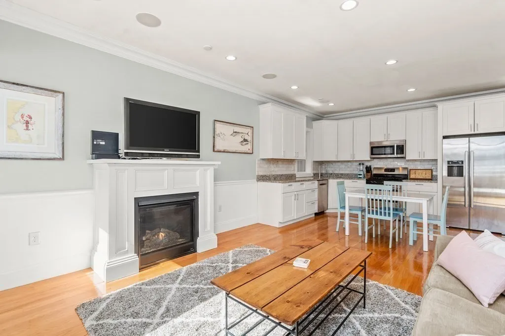 2 bed, 1 bath apartment for rent at 269 Emerson St Unit 1, South Boston — photo 2 of 14