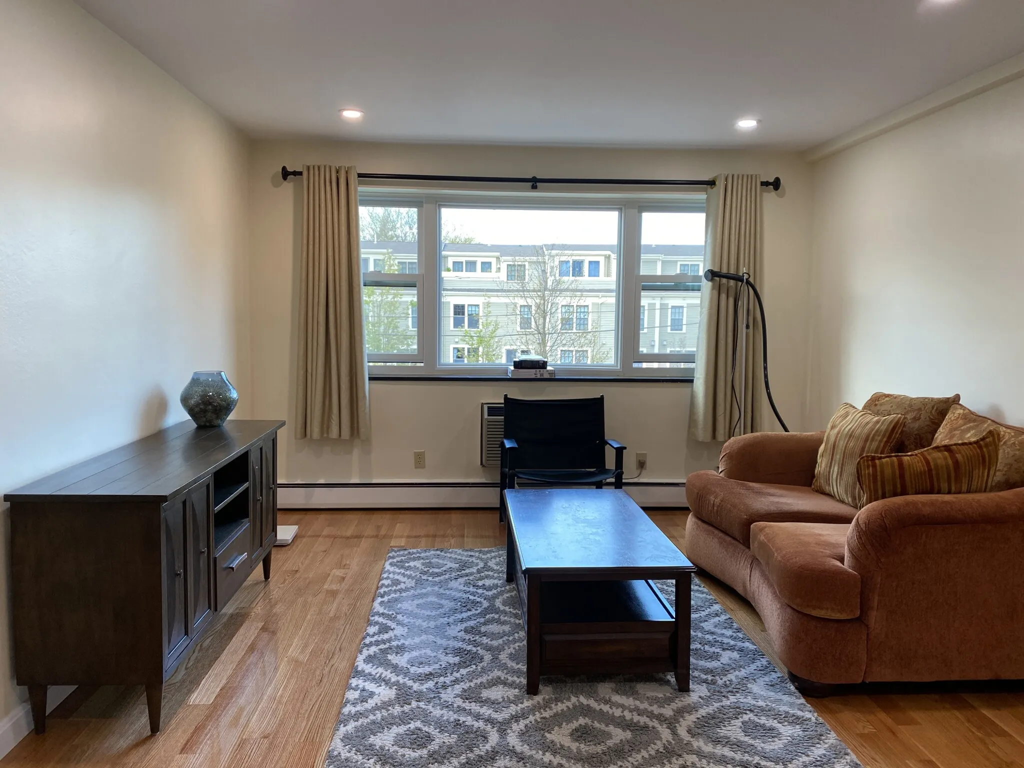 2 bed, 1 bath apartment for rent at 269 Harvard St Unit 24, Mid-Cambridge — photo 2 of 6