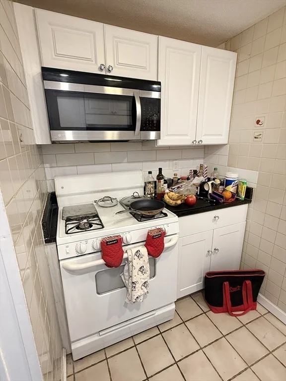2 bed, 1 bath apartment for rent at 269 Lake St Unit 3, Weymouth — photo 10 of 18