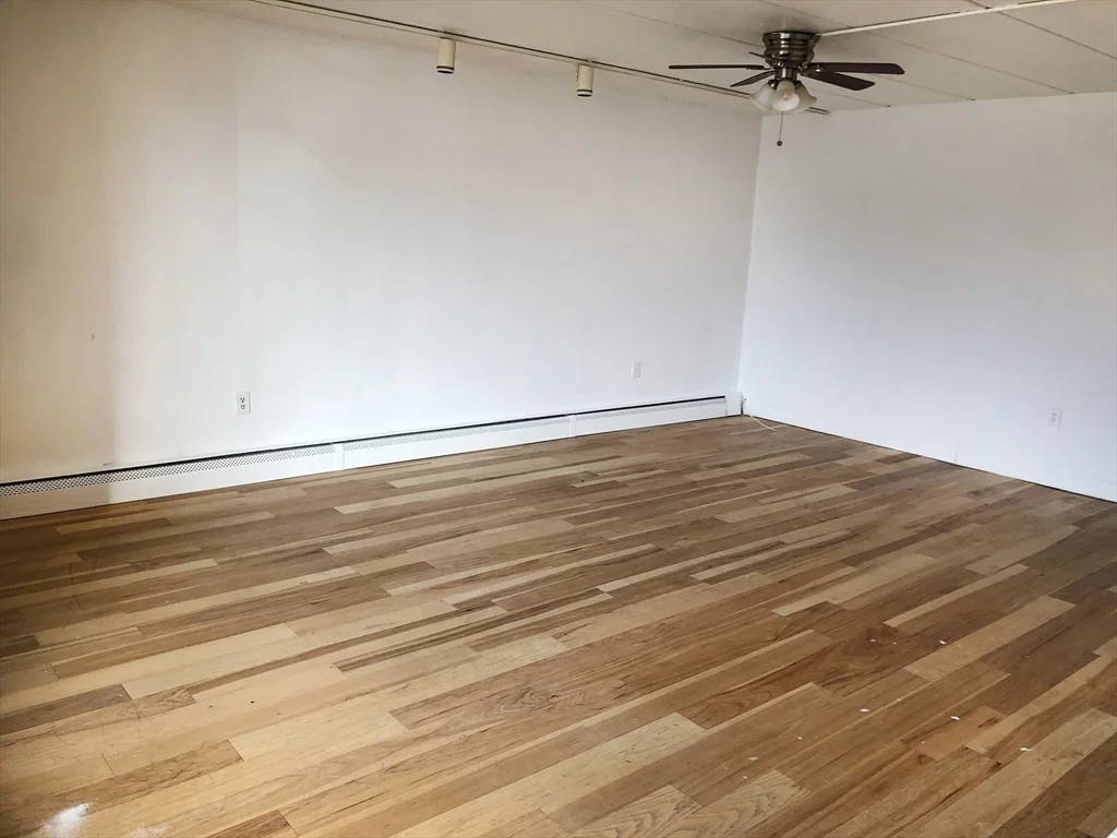 2 bed, 1 bath apartment for rent at 269 Lake St Unit 3, Weymouth — photo 5 of 18