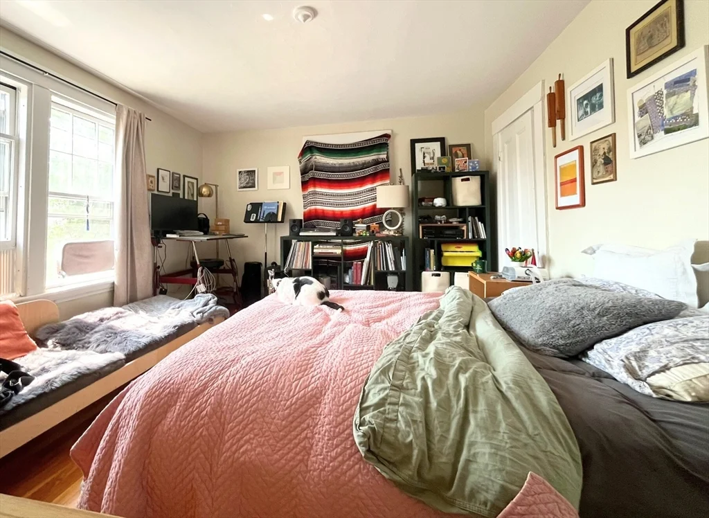 4 bed, 1 bath apartment for rent at 269 Lamartine St Unit 2, Jamaica Plain — photo 14 of 34