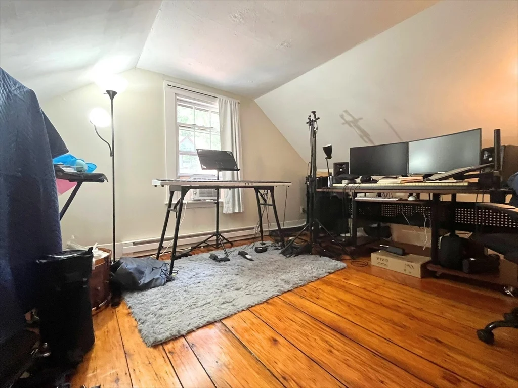 4 bed, 1 bath apartment for rent at 269 Lamartine St Unit 2, Jamaica Plain — photo 25 of 34