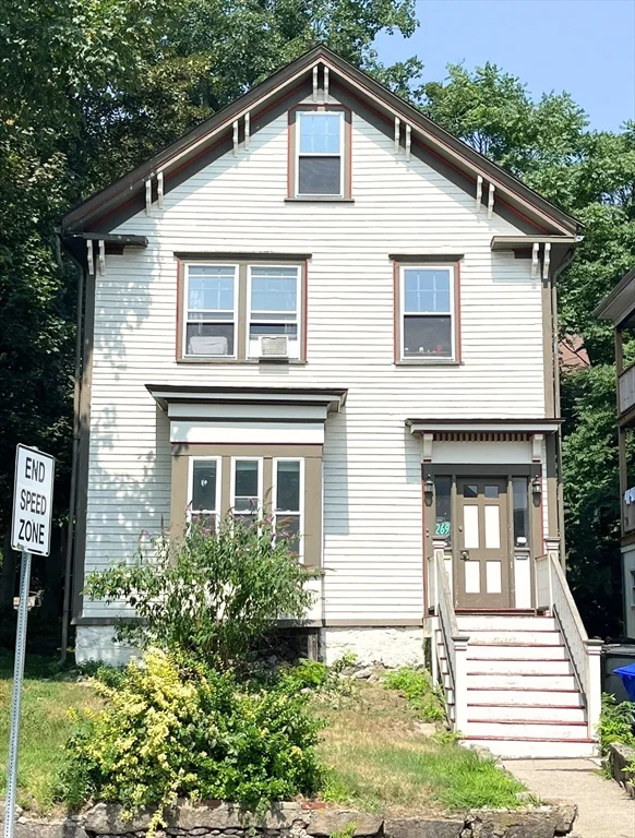 4 bed, 1 bath apartment for rent at 269 Lamartine St Unit 2, Jamaica Plain — photo 1 of 34