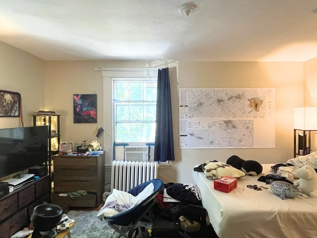 4 bed, 1 bath apartment for rent at 269 Lamartine St Unit 2, Jamaica Plain — photo 19 of 34