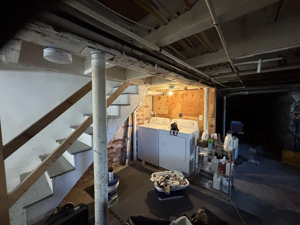 3 bed, 1 bath apartment for rent at 269 Minot Unit 1, Dorchester — photo 13 of 16