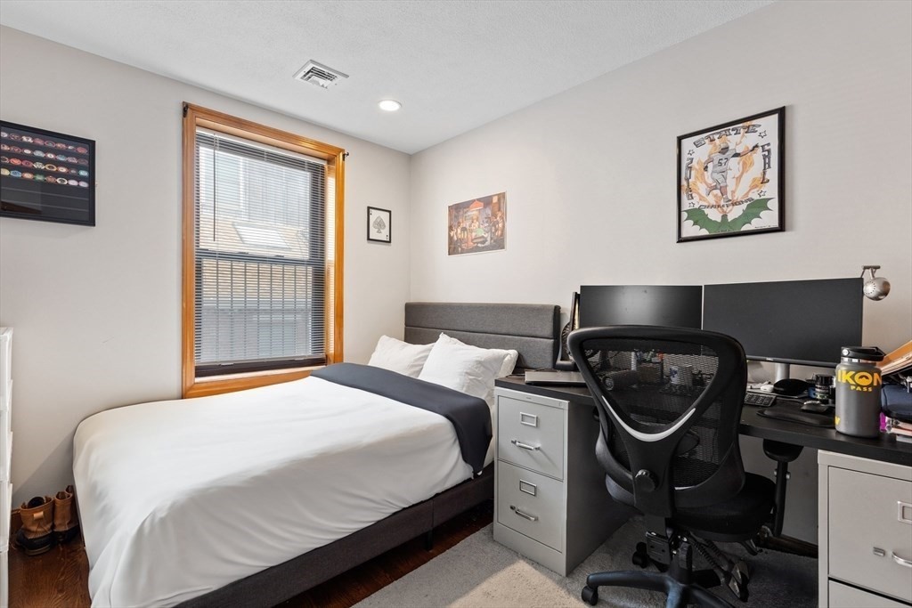 2 bed, 1 bath apartment for rent at 269 North St Unit 1, North End — photo 3 of 10