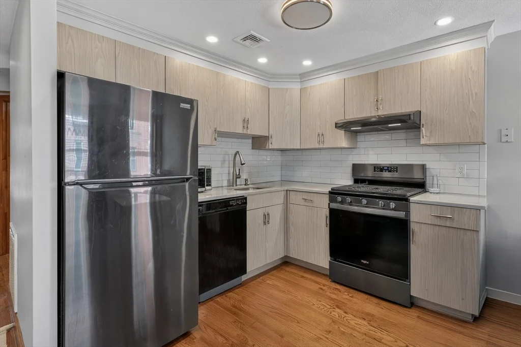 2 bed, 1 bath apartment for rent at 269 North St Unit 2, North End — photo 3 of 9